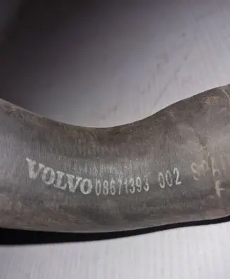 Volvo V70 Engine coolant pipe/hose 08671393