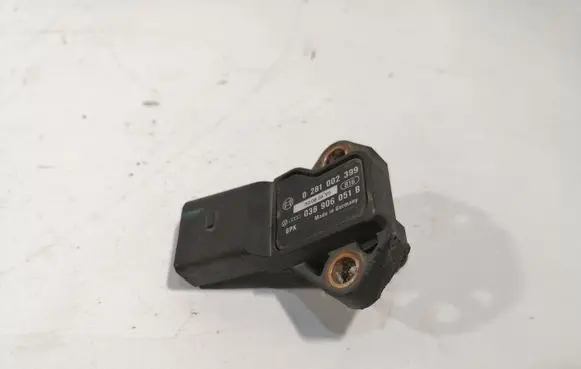 Volkswagen Golf V Air pressure sensor 0281002399 038906051B