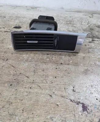 Audi A6 S6 C6 4F Dashboard side air vent grill/cover trim 4F1820901C