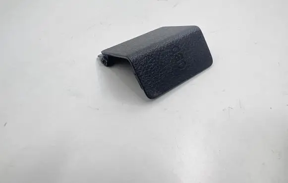 Foot area side trim