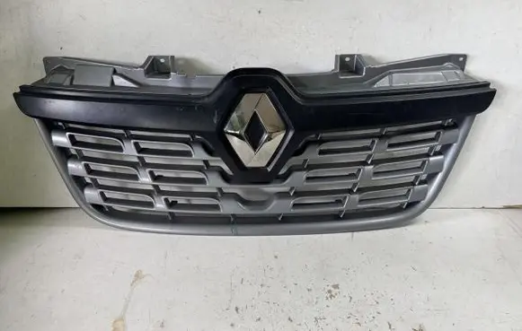 Renault Master III Front bumper upper radiator grill