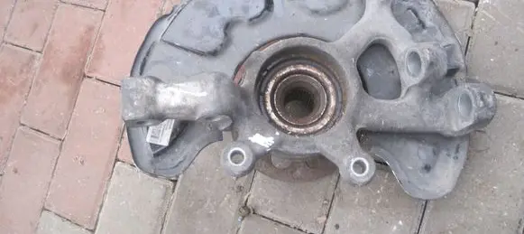 Mercedes-Benz C W204 Front wheel hub spindle knuckle 4MATIC A204