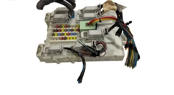 Ford Focus Fuse module BV6N14A073FS 522075F01 522075501