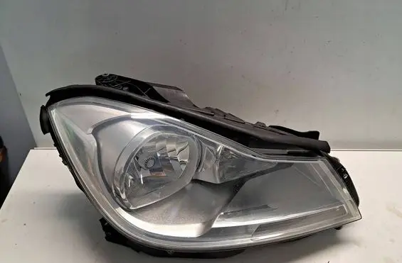 Mercedes-Benz C AMG W204 Headlight/headlamp A2048205259
