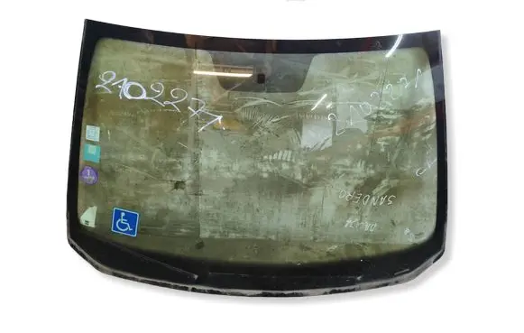 Dacia Sandero Front windscreen/windshield window 43R00132