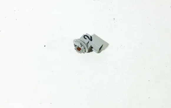 Toyota Corolla Verso AR10 Number plate light 