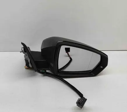Audi A1 Front door electric wing mirror E90411438 82C857410E