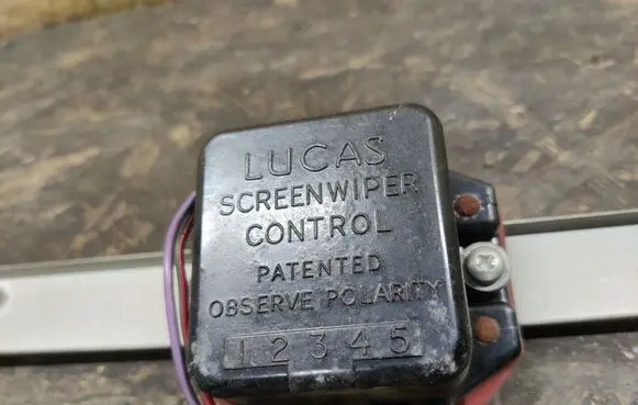 Rolls-Royce Silver Shadow Window wiper relay 