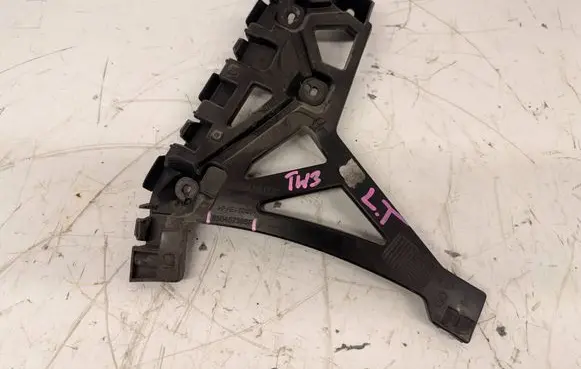 Renault Twingo III Rear bumper mounting bracket TW3SLIZGLT1 850457396R