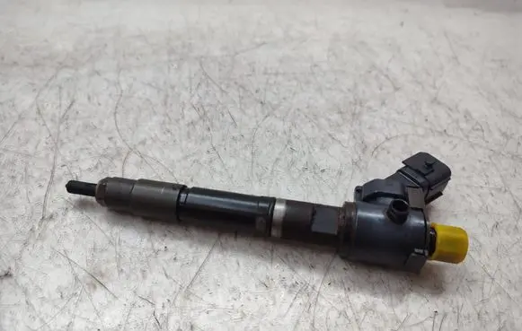 Fuel injector
