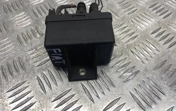 Fiat Idea Glow plug pre-heat relay 55193073 38430003