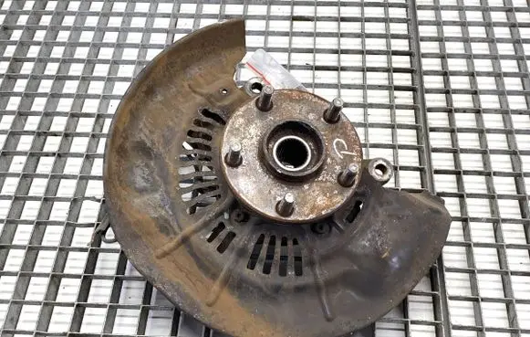 Lexus RX III Front wheel hub spindle knuckle