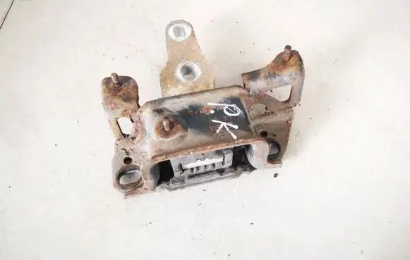 Ford Fiesta Engine mount bracket 8v517m121ae 8v51-7m121ae