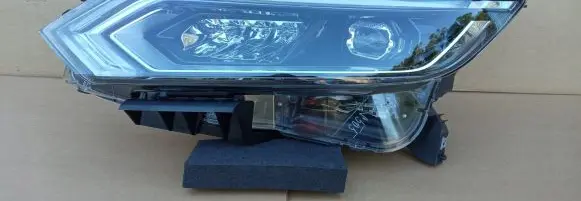 Nissan Qashqai Headlight/headlamp 100-19011