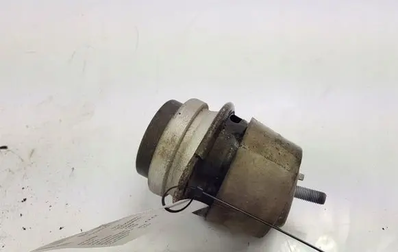 Volkswagen Touareg I Engine mount vacuum valve 7L6199131A