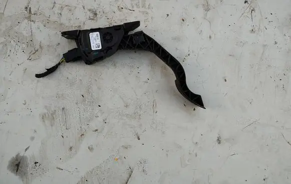 Ford Kuga II Accelerator throttle pedal F1DC-9F836-AA