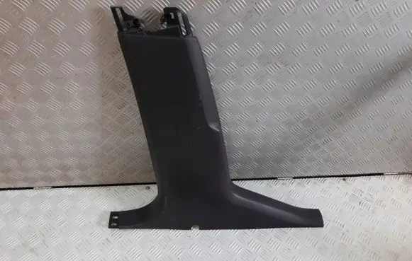 Citroen DS4 (B) pillar trim (bottom)