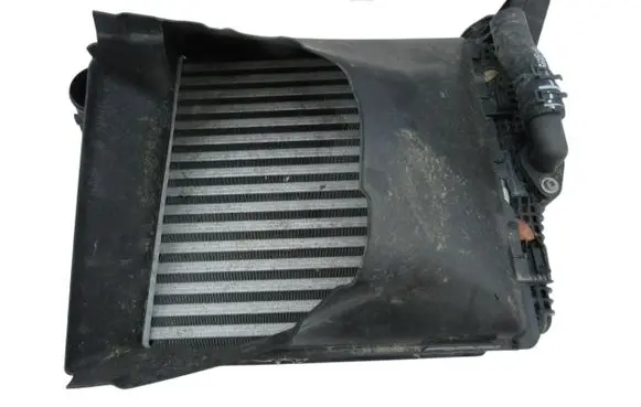 Porsche Macan (95B) Intercooler radiator 95B117340