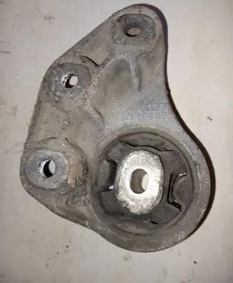 Audi A4 S4 B6 8E 8H Rear differential mounting bracket 8E0599125B