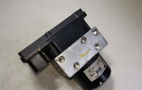 Nissan Navara D40 ABS Pump 47660EB33A 06210908873