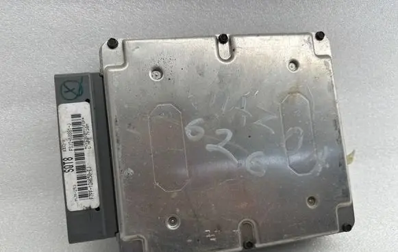 Mazda 626 Engine control unit/module FSJ218881J F7FF12A650EJ CVZXC0M1CFSP