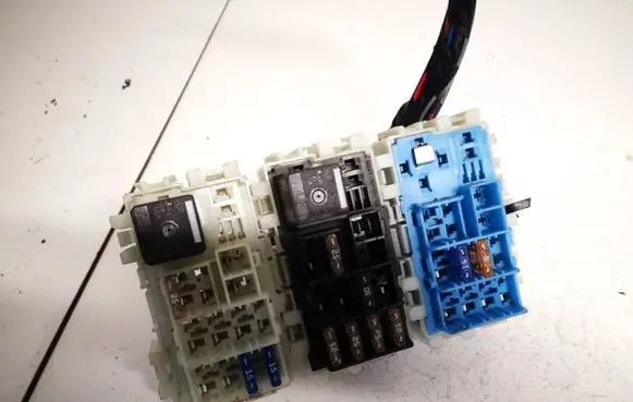 Volvo S80 Fuse box set 6g9t14k131aa 6g9t-14k131-aa