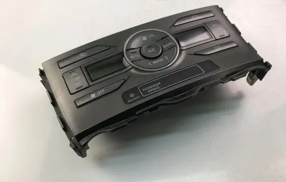 Toyota Auris 150 Interior fan control switch 5590002220