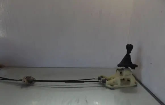Hyundai i30 Gear shift rod 437002R010