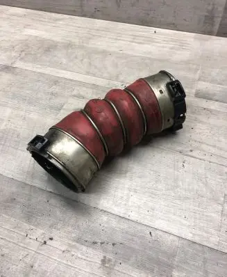 BMW 7 F01 F02 F03 F04 Intercooler hose/pipe 7805401