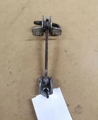 Opel Astra G Rear door check strap stopper