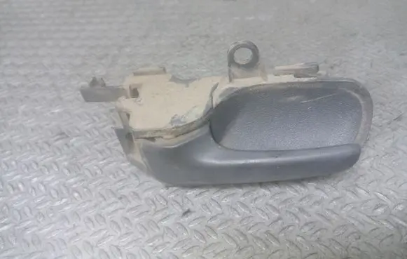 Peugeot 107 Rear door interior handle