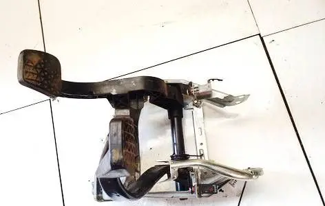 Opel Vectra C Clutch pedal