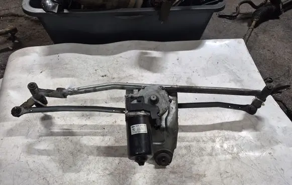 Land Rover Range Rover L322 Front wiper linkage and motor 8360603 404202