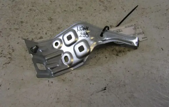 Mercedes-Benz B W247 Fender mounting bracket A2478810400
