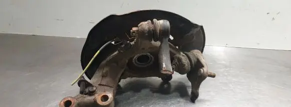 Toyota Prius+ (ZVW40) Front wheel hub