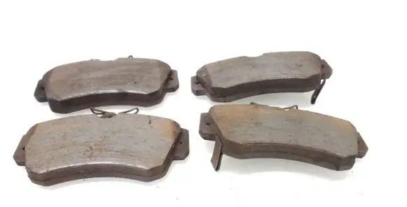 Chrysler PT Cruiser Brake pads (front) 