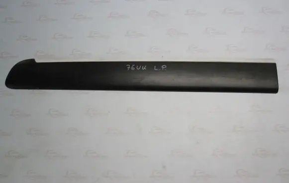 Citroen C3 Picasso Front door trim bar 9686338277