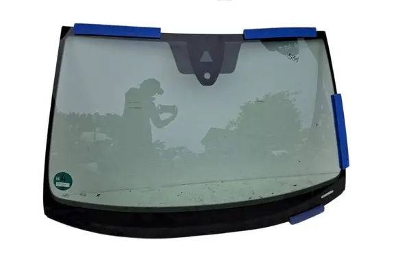 Skoda Karoq Front windscreen/windshield window 57A845011