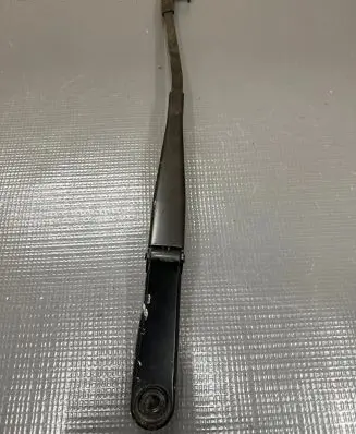 Porsche Cayenne (92A) Front wiper blade arm 7P0955409B