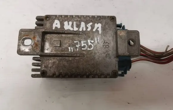 Mercedes-Benz A W168 Coolant fan relay A0275458032 E5001004