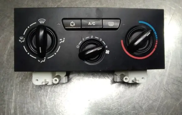 Citroen C4 I Climate control unit B9642