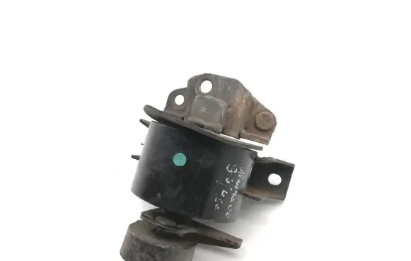 Nissan Almera N16 Engine mount bracket