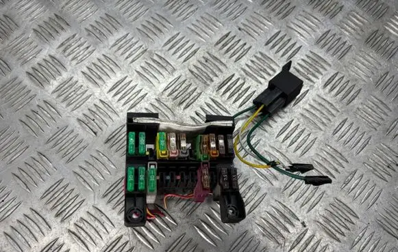 Mercedes-Benz E W211 Fuse box set 2115450301 13943271 13943311
