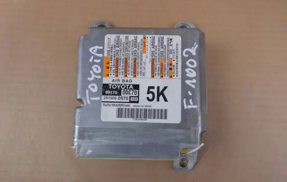 Toyota Yaris Airbag control unit/module 891700DC70