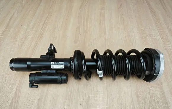 BMW 8 G16 Front shock absorber/damper 6878122