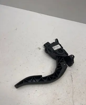 Audi A4 S4 B8 8K Accelerator throttle pedal 8K1723523 18072010