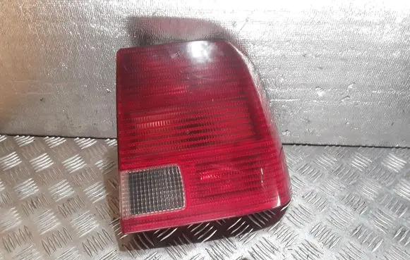 Volkswagen PASSAT B5 Rear/tail lights 290602