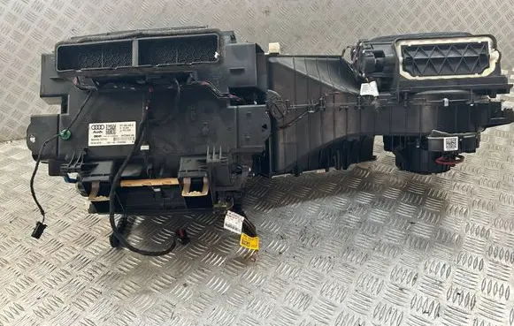 Audi A4 S4 B8 8K Interior heater climate box assembly 8T1820005Q