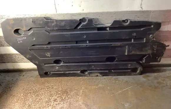 Renault Laguna III Side bottom protection 555270002R 8200042655