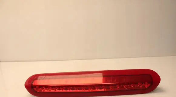 KIA Sportage Third/center stoplight